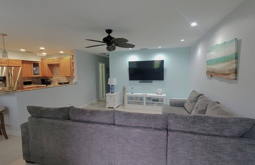 Hutchinson Island South Casa | Lil Island Beach House Coastal Pet Friendly Escape w/ Patio & Private Beach
