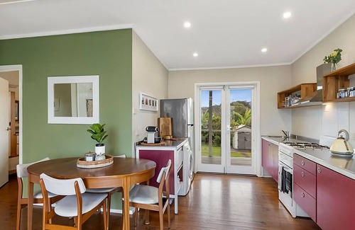 Malua Bay Casa | Lil Shack by the Sea
