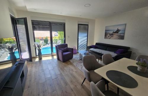 Vrdnik Apartamento | Lila Hedonica