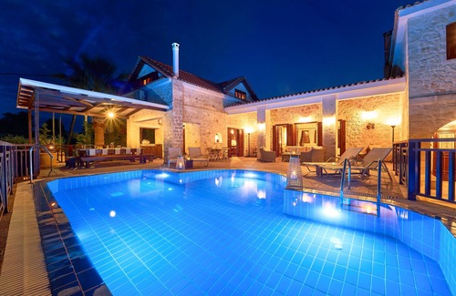Akrotiri Villa | 'Lila's Luxury Villa' con vistas al mar, piscina privada, jardín, aire acondicionado y Wi-Fi