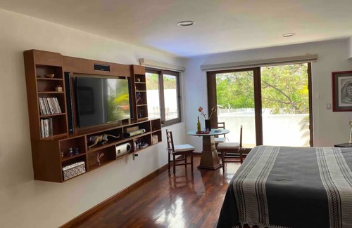 Oaxaca Villa | Lila Villa Mins from Historic Oaxaca