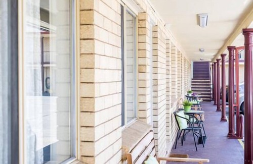 Goulburn Cama Y Desayuno | Lilac City Motor Inn Standard Queen Room 3