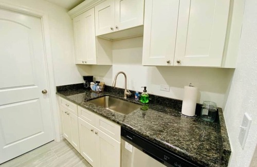 Vacation Village Casa | Lilac Loft- Lake, Pool, Pickle Ball, Disney & More