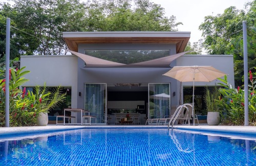 Cahuita Casa | Lilan Nature, Casa Moderna N ° 1 con piscina privada, A / C y Wifi