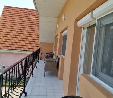 Siofok-Szabadifurdo Apartamento | Lilian apartmanház