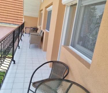 Siofok-Szabadifurdo Apartamento | Lilian apartmanház
