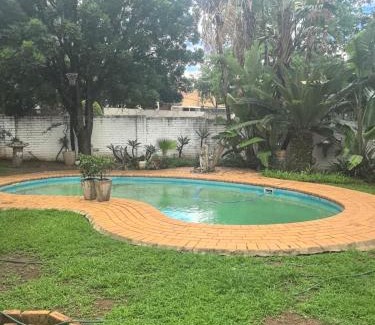Rustenburg Cama Y Desayuno | Lilibet