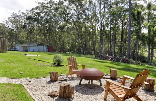 Woollamia Casa | Lilly Creek Cottage, Enjoy the best of both worlds, country and sea