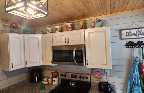 Haysi Cabaña | Lilly's Pad "HOME AWAY FROM HOME"