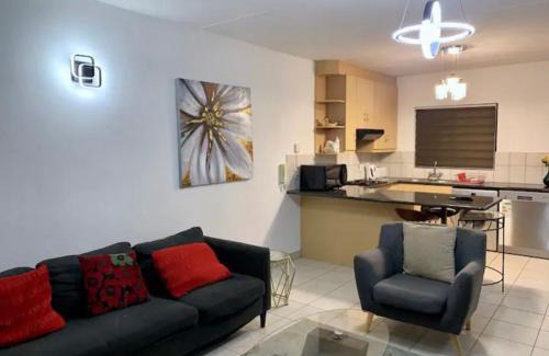 Greater Johannesburg Metropolitan Area Apartamento | Lillys Quarter 1 - Newly Renovated!