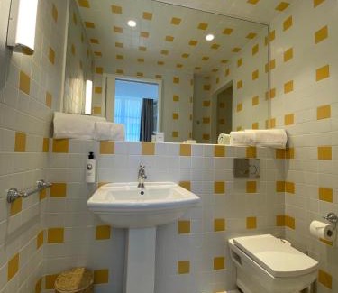 Hyeres City Centre Hotel | LILOU