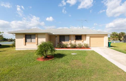 Port Charlotte Casa | Lilsis by the Lake
