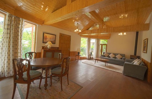 Manali Casa | Lily Brook Cottage