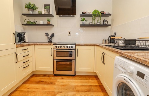 Meliden Cabaña | LILY PAD, family friendly, with a garden in Dyserth