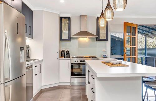 McLaren Vale Casa | 'Lily-Rose Cottage' A McLaren Vale Family Hideaway