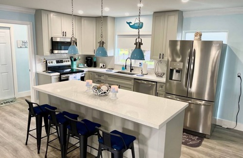 Caloosahatchee Casa | LILY'S BEACH HOUSE - POOL HOUSE WITH DIRECT RIVER ACCESS