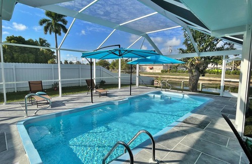 Caloosahatchee Casa | LILY'S BEACH HOUSE - POOL HOUSE WITH DIRECT RIVER ACCESS