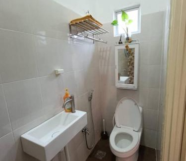 Kampung Permatang Badak Casa | Lily's Guesthouse Kuantan City