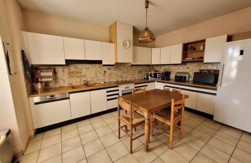 Velleron Casa | Lily's house with the charm of our childhood