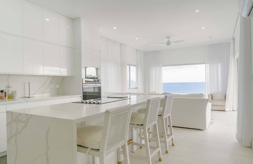 Harrismith Villa | Luxurious Cliffside Villa with Stunning Sea Views