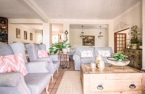Moreleta Park Casa | LilyRose Bed & Breakfast