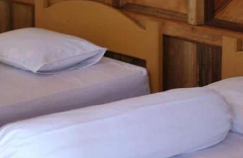 Nias Cama Y Desayuno | Lilys Nias Surf Camp