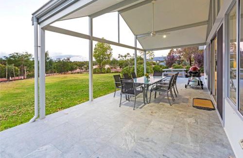 Yallingup Casa | Lilywood - Minutes from Wineries and Yallingup Beach