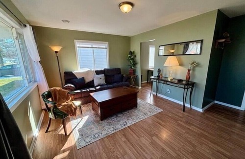 Lima Casa | Lima home close to major employers and I-75