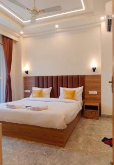 Sushant Lok Apartamento | Lime Tree 1BHK Service Apartment Near Fortis Hospital Gurgaon