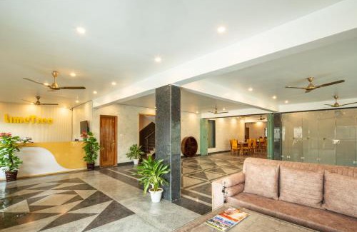 Noida Apartamento | Lime Tree Hotel & One Bed Room Serviced Apartment - Noida Next to Sector 50 Metro with Party Venue