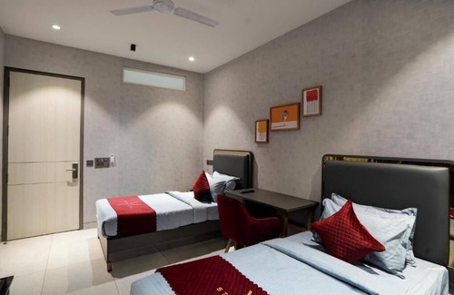 Greater Noida Hotel | Lime Tree Hotel & Stays Greater Noida Nearby India Expo Centre & Mart