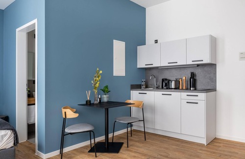 Innenstadt - Sankt Ulrich-Dom Hotel | Limehome Augsburg Annastraße