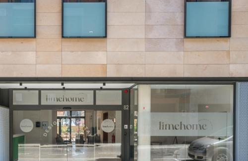 El Camp de l'Arpa del Clot Hotel | Limehome Barcelona Carrer de Besalú 82