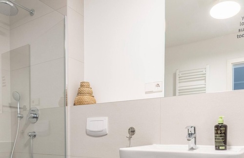 Zentrum-West Apartamento | limehome Leipzig Jahnallee | Suite XL+terrace (LT)