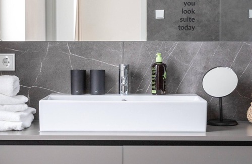 Innere Stadt Apartamento | limehome Linz Schillerstr | One-bedroom Suite XL