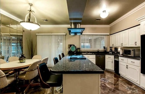 Sunrise Manor Casa | Limited Time Offer~ No Cleaning Fee~ You Save 600 Dollars~