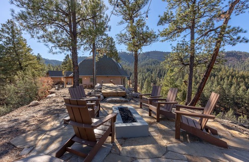 Loma Linda Cabina | Limited time only! HG TV's Building Roots premiere home