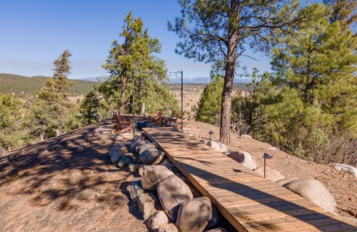 Loma Linda Cabina | Limited time only! HG TV's Building Roots premiere home
