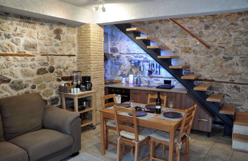Limni Apartamento | Limni Stone Apartments – Seaside Horizon
