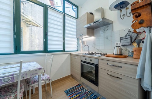 Limonta Apartamento | Limonta Lakeview Apartment by Wonderful Italy