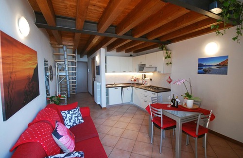 Gardola Apartamento | Lince - Theater Home, with pool and lake view
