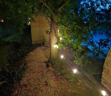 Lincoln Apartamento | Lincoln Big Dome, Hot tub, 4 beds, Projector - Groups OK