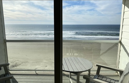 Logsden Apartamento | Lincoln City Beachfront Charm at the Sandpiper 204