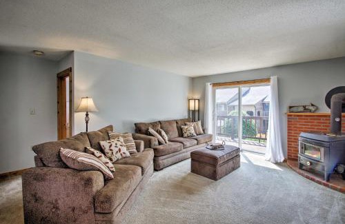 Lincoln Apartamento | Lincoln Condo with Balcony - 6 Mi to Loon Mtn!