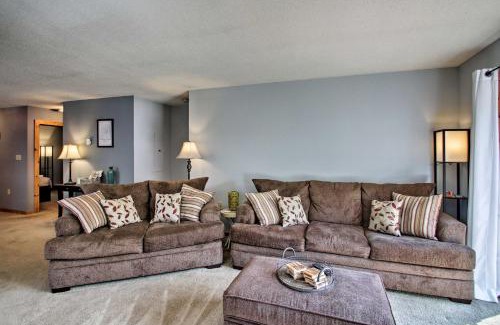Lincoln Apartamento | Lincoln Condo with Balcony - 6 Mi to Loon Mtn!