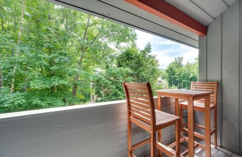 Lincoln Casa | Lincoln Townhome with Community Pool and Club Access!