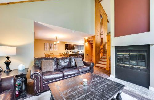 Lincoln Casa | Lincoln Townhome with Community Pool and Club Access!