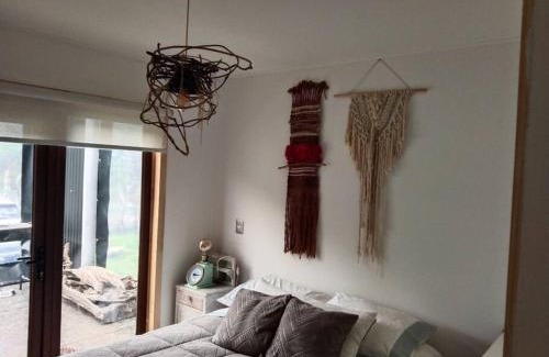 Panguipulli Casa | Linda Cabaña pet friendly a orilla rio y bosque, cerca Termas