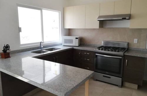 Querétaro Casa | Linda casa excelente ubicación, seguridad 24/7