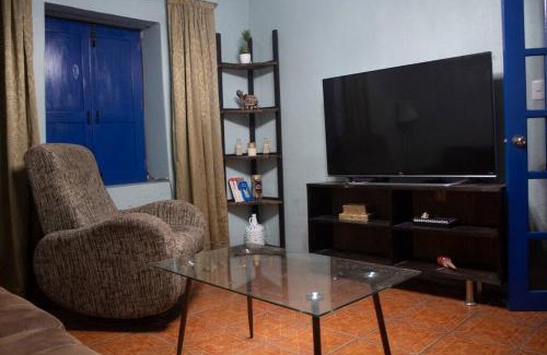 Centro Casa | Linda casa azul ubicada en el corazón de Pátzcuaro